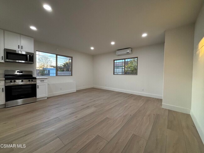 Foto del edificio - 1535 Wallace - Unit B St