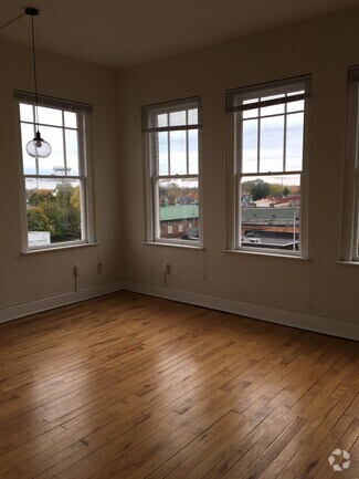 Building Photo - UB Lofts
