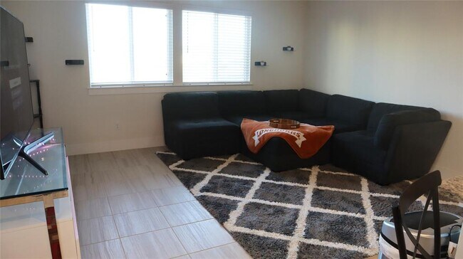 Building Photo - 307 Alamar Knot Way