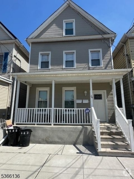 Building Photo - 214 Erie St