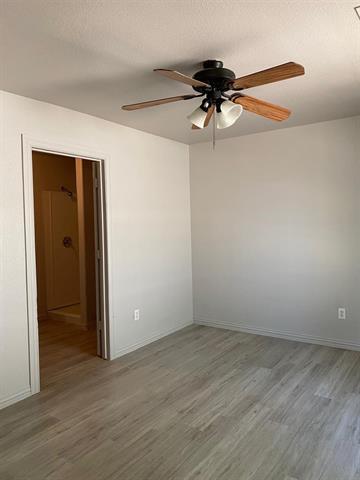 Foto del edificio - 11006 Shady Oaks Dr