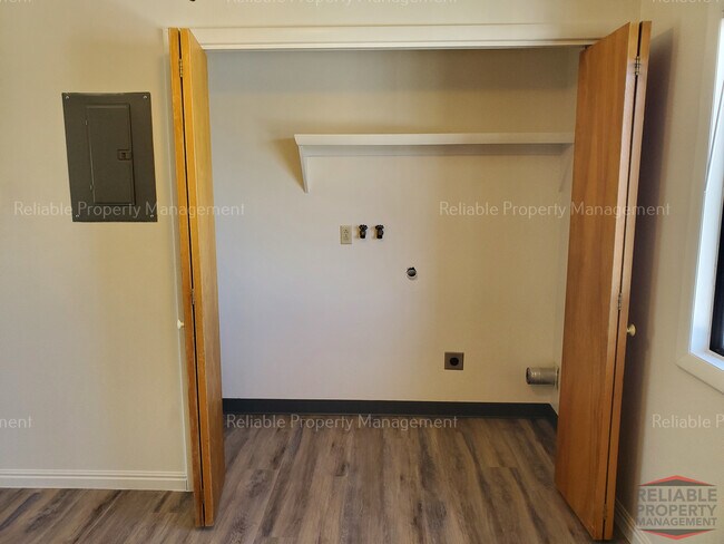 Foto del edificio - 1450 Jefferson Ave