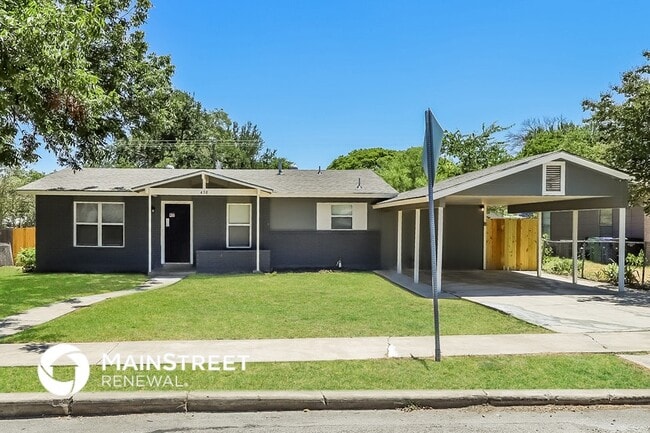 Building Photo - 450 Millwood Ln