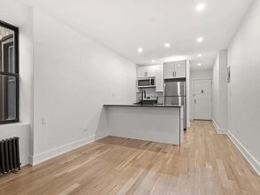 Building Photo - 32-86 33rd St