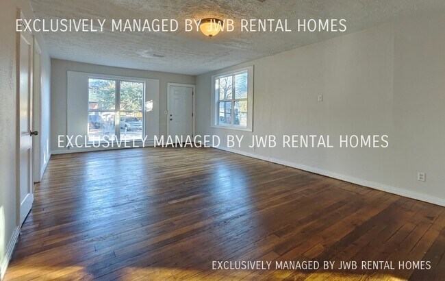 Building Photo - 1328 W 30th St