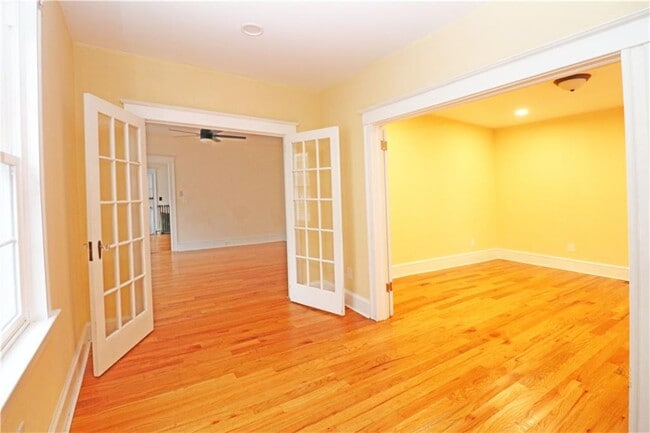 Foto del edificio - 30 Thurston Ave