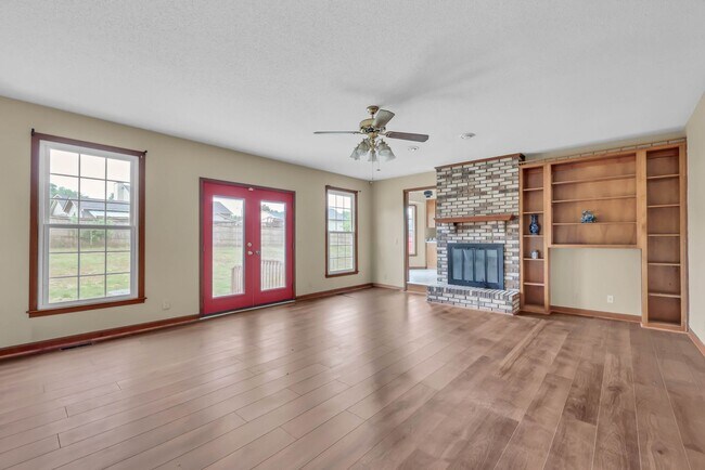 Foto del edificio - 532 Brentwood Cir