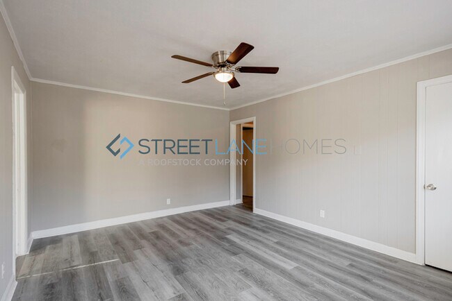 Foto del edificio - 1992 Knightsbridge Rd