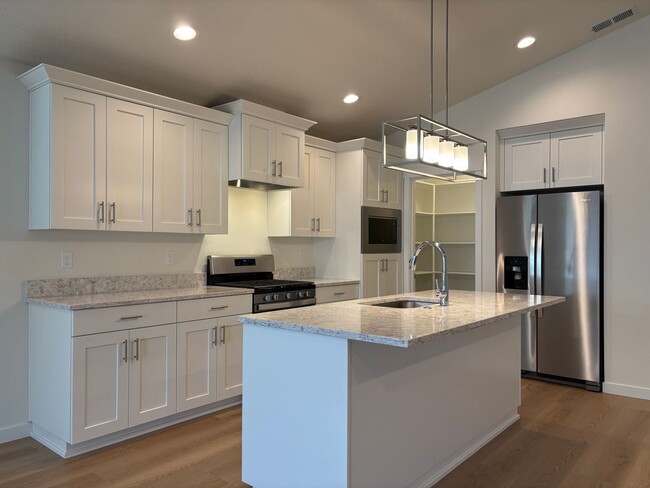 Building Photo - Brand New Three Bedroom Home in Dallas!