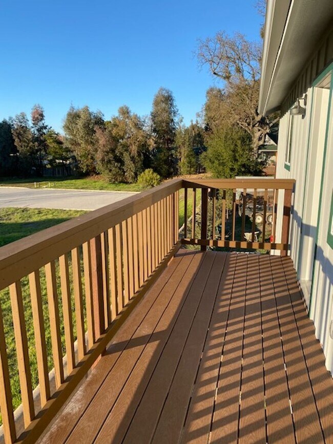 Foto del edificio - 8075 Curbaril Ave