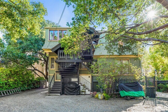 Foto del edificio - 143 Athol Ave