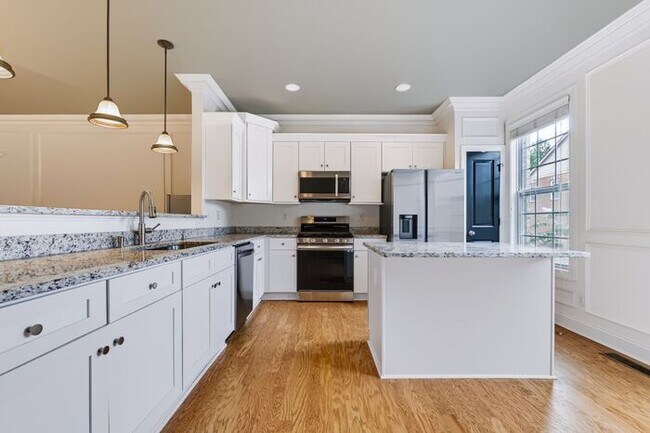 Building Photo - 5716 Pine Oak Dr, Norcross, GA 30092