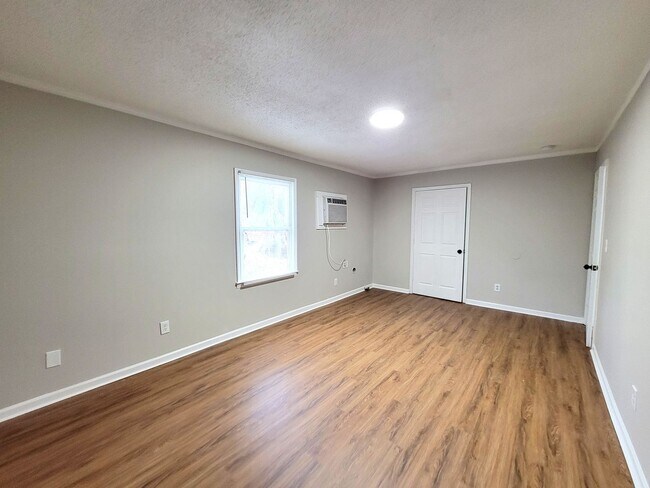 Foto del interior - Davis Mills