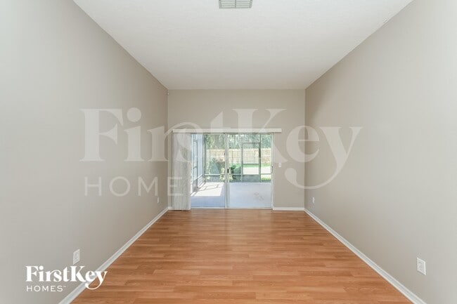 Building Photo - 9712 Glenpointe Dr