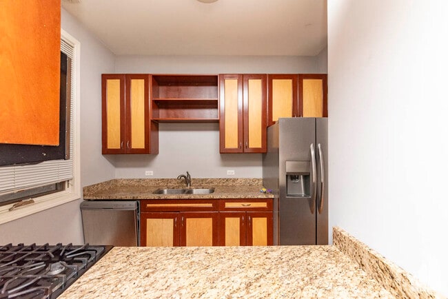 Foto del edificio - 1133 W Addison St