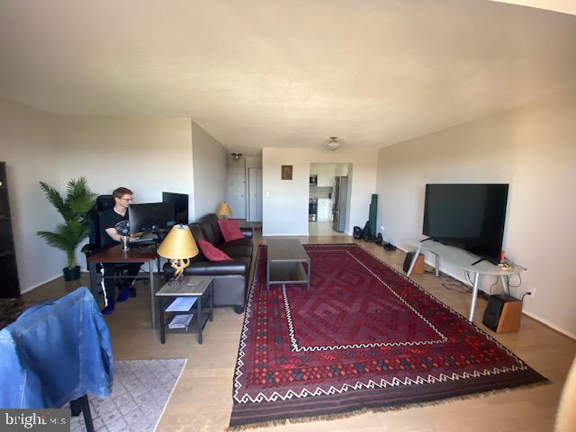 Foto del edificio - 8370 Greensboro Dr
