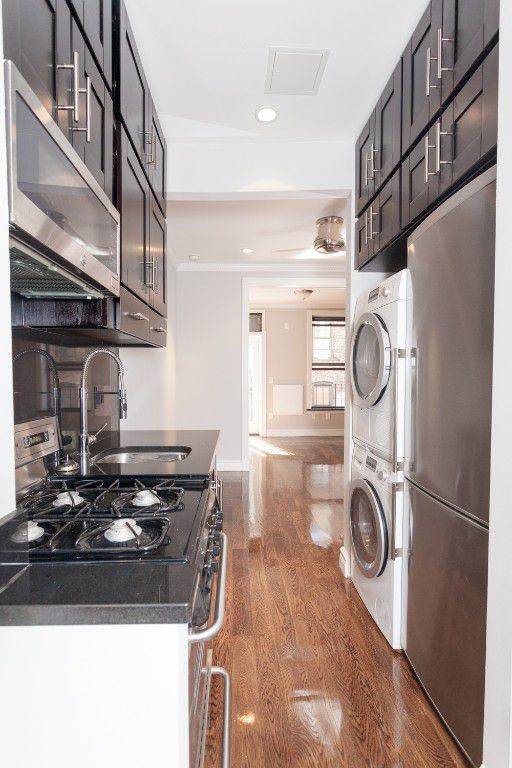 Primary Photo - 136 Orchard St