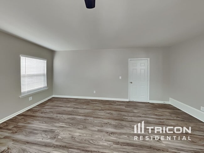 Building Photo - 5604 Linda Vista Ln