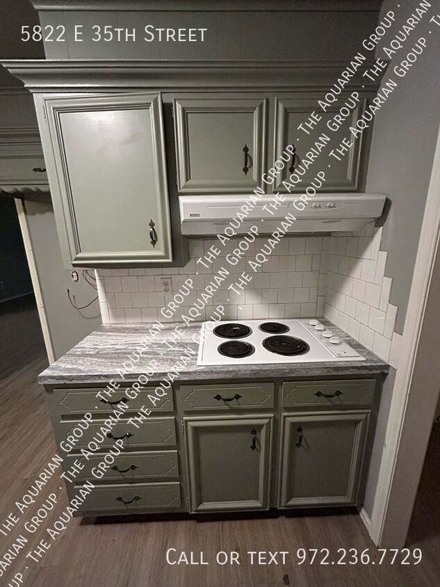 Primary Photo - 5822 E 35th St