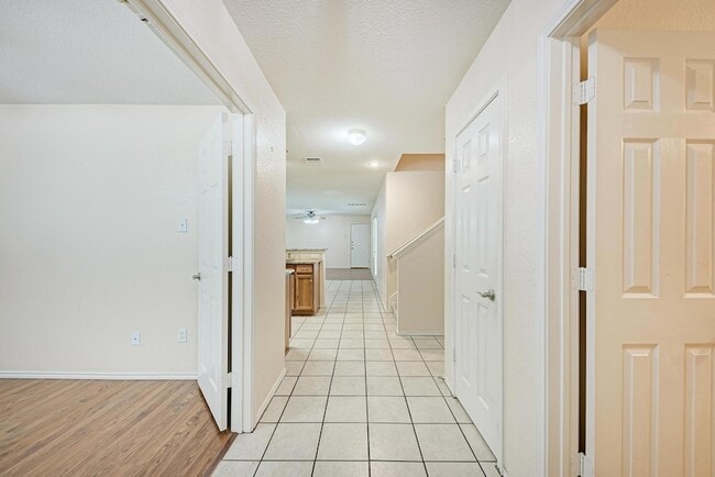 Building Photo - 1508 Big Bend Dr