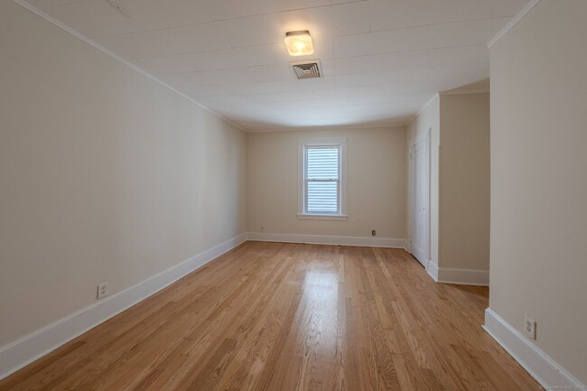 Building Photo - 150 Myrtle Ave
