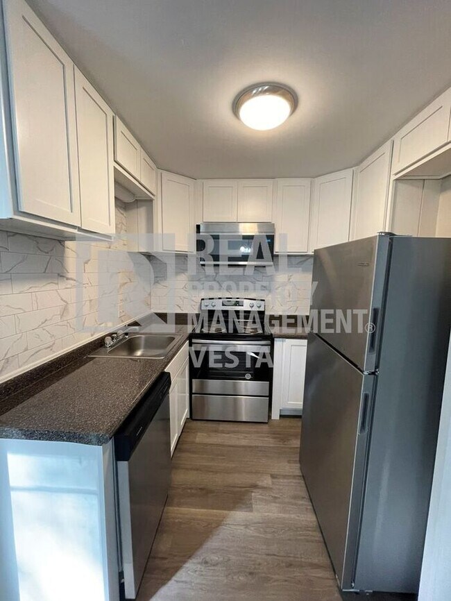 Foto del edificio - Completely Renovated North Macon Townhouse!