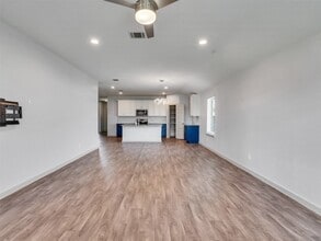 Building Photo - 10627 Great Basin Dr