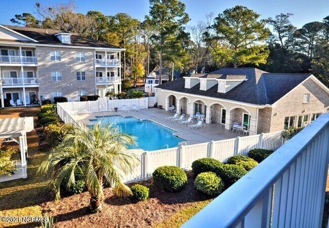 Building Photo - 908 Resort Cir