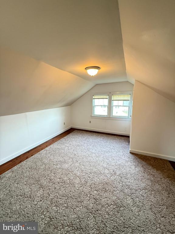 Building Photo - 11 Strawberry Ln