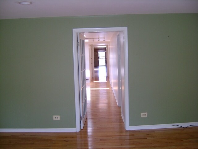 Foto del edificio - 2744 N Bosworth Ave
