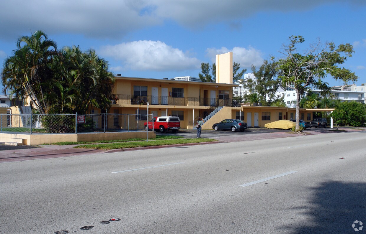 Foto del edificio - 1950 71st St