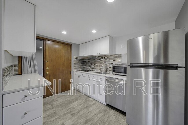 Foto del edificio - 2650 Valley View Dr