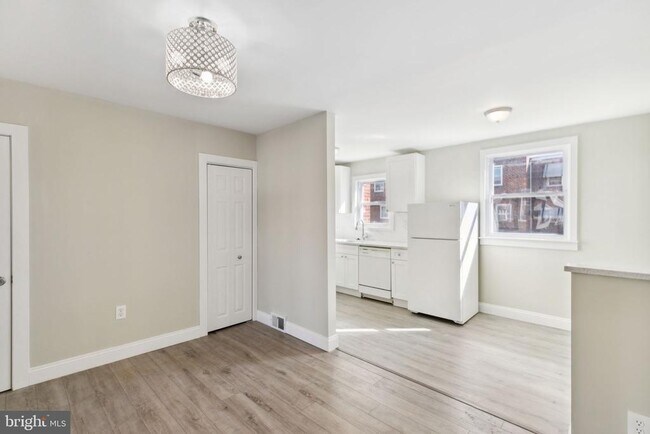 Foto del edificio - 8747 Marsden St