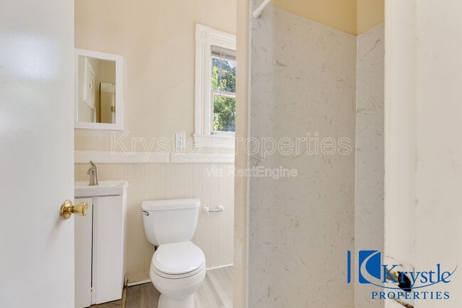 Building Photo - 711 Carolina St