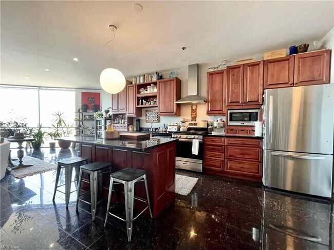 Foto del edificio - 701 W Lakeside Ave