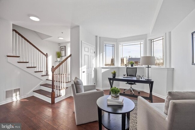 Building Photo - Luxury Townhome Living in West Conshohocken | $3,500/Month