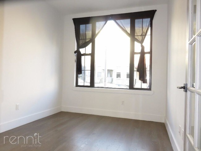 Foto del edificio - 560 Fairview Ave