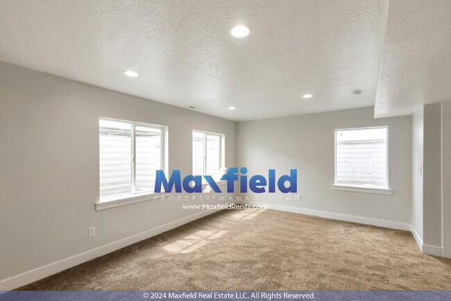 Foto del edificio - MODERN TWIN HOME - 4 BD 3.5 BA 2 GA - EV Friendly North Sale Lake /Bountiful Area