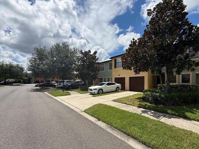 Foto del edificio - 2516 Oleander Lakes Dr