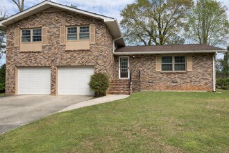 Building Photo - 1290 Teakwood Trail
