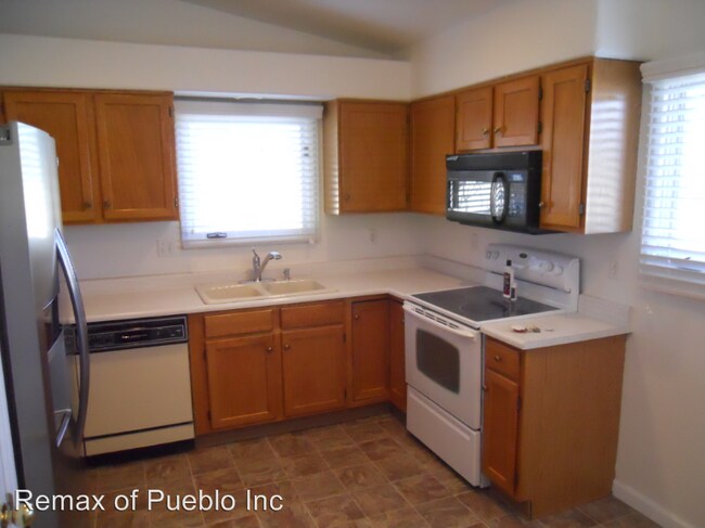 Building Photo - 2 br, 2 bath House - 104 San Carlos #Q