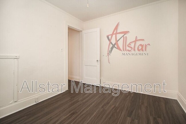 Foto del edificio - 4211 Valley Rd
