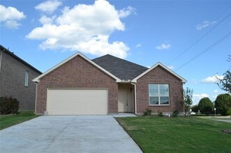 Building Photo - 921 Swan Ridge Dr