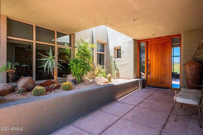 Foto del edificio - 9939 Graythorn Dr