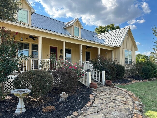 Foto del edificio - 6130 Homeland Ln