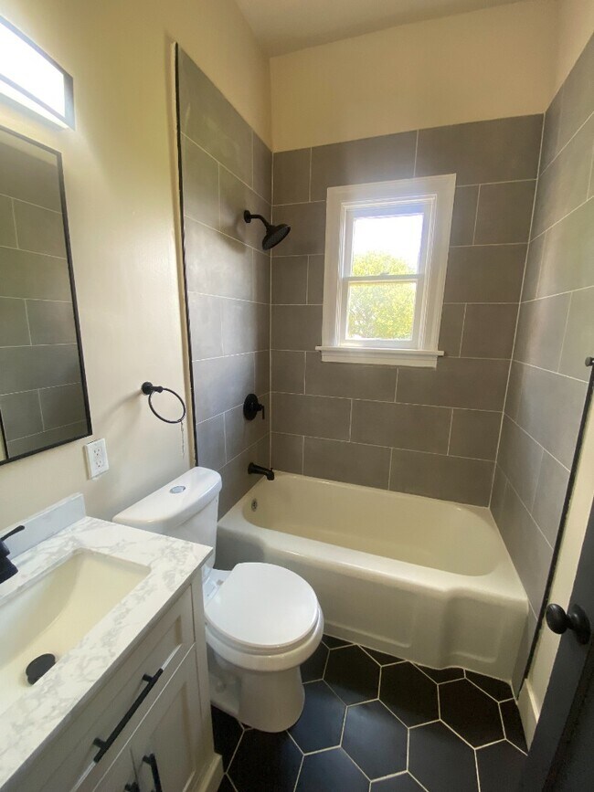 Foto del edificio - 2209 Shenandoah Ave