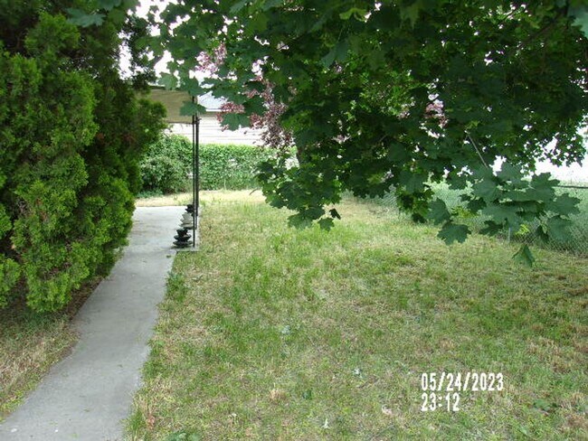 Foto del edificio - 2 bed 1 bath 10028 Utahna