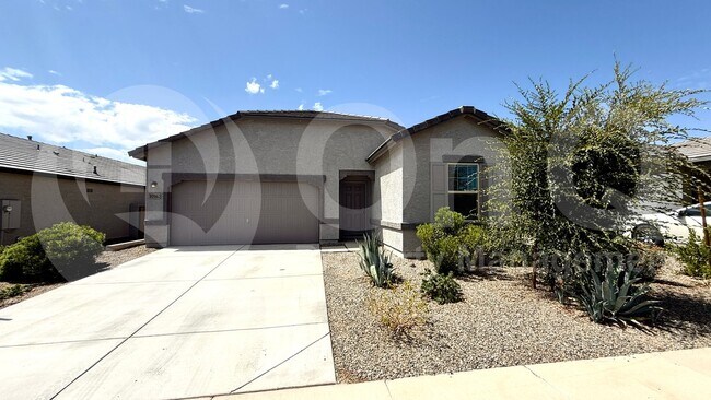 Building Photo - 10962 N 165th Ave