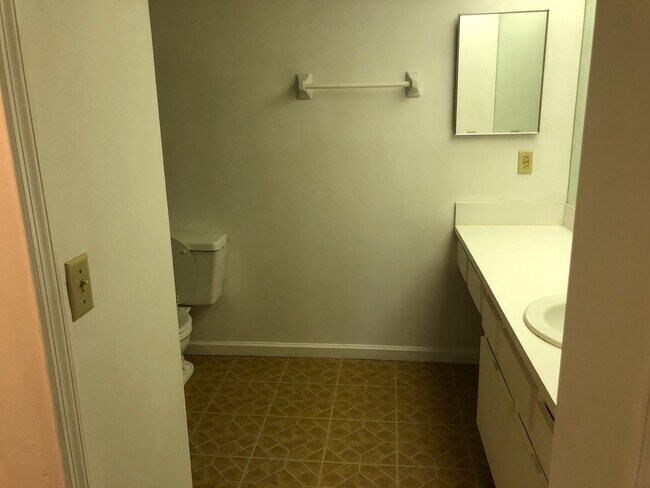 Foto del edificio - 2 bed 2 bath, great location