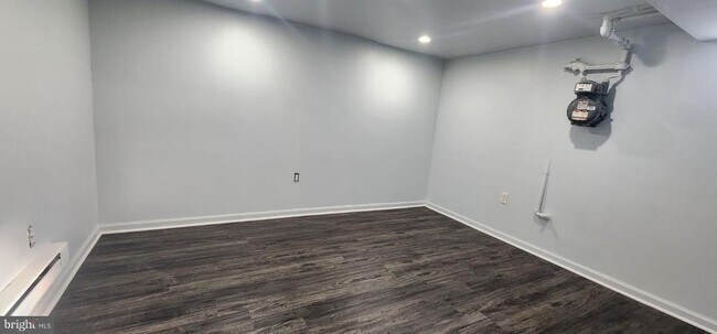 Building Photo - 1217 Elbridge St